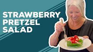 Now, celebrity chef paula deen shares her secrets for transforming ordinary meals into memorable occasions in cooking with paula deen. The Deen Family Christmas Special Youtube