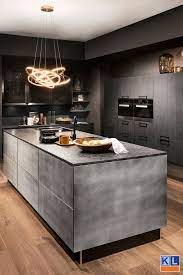 Vous pouvez mixer différents matériaux en optant pour un équipement moderne par exemple et apporter des petites. Cuisine Moderne Cuisine Moderne Blanche Cuisine Moderne Blanche Et Bois Cuisine Moderne Cuisine Moderne Design Industriel Cuisine Design De Cuisine De Luxe