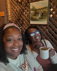 Such a blessing Friday night to celebrate writer/producer, Rodney Barnes as  he was presented with the key to the city in his hometown of Annapolis!  Rodney is known for his work