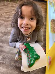 Any Girl that loves dinosaurs around? 🦖😃