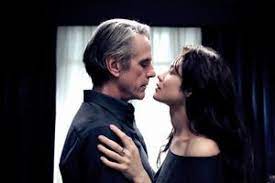 The relationship between ed, a married astronomer and amy, his lover, who spend their years apart, is based only on phone calls and texts. La Corrispondenza Von Tornatore Trentino Cultura