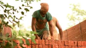 Caut loc de munca 102. Companiile Mari Din Arad Apeleaza La Muncitori Din India Din Cauza Crizei Fortei De Munca Mobile