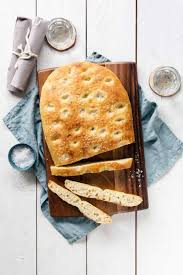 Original Focaccia Wie In Italien Das Grundrezept Rezept In 2020 Focaccia Focaccia Rezept Leckerschmecker