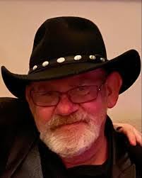 Chris Maxton's Instagram, Twitter & Facebook