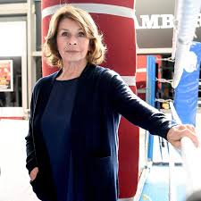 Now 71 years old, she made films in hollywood in the 1960s. Senta Berger Ich Ziehe Mich Langsam Aus Dem Beruf Zuruck Gala De