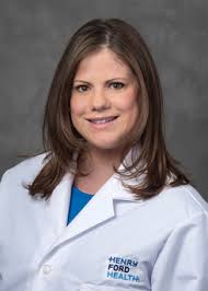 Sarah Dionne's Instagram, Twitter & Facebook