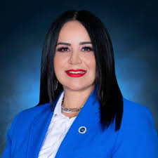 Rosie Bernal's Instagram, Twitter & Facebook