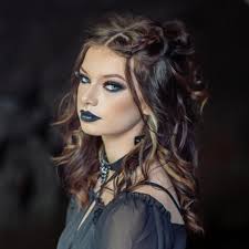 Feelin' Witchy 🖤 Absolutely obsessed with these pictures captured by the  talented Lucy Cutler Photography Thank you for asking me to be a part of  this shoot, I loved every second of