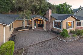 I have gotten differing opinions on this and on my sample patch the moire looks darker but i am having a hard a neighbor across the street just had a certainteed landmark charcoal black roof installed. Composite Shingle Roof Gallery Shingle Roof Images