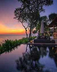 Nature S Palette Bali Sunsets Are As Pretty As A Picture Thanks To Sassychris1 For Sharing It Bali Bulg Bali Sunset Bvlgari Hotel Hotels And Resorts
