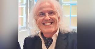 Pat Farrelly's Instagram, Twitter & Facebook