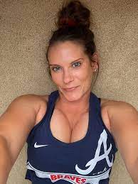 Annabelle Peaches on X: GUYS! For the millionth time, I'm not chatting  with you on any app anywhere ever under any circumstances. I don't meet  people from the internet. If you send