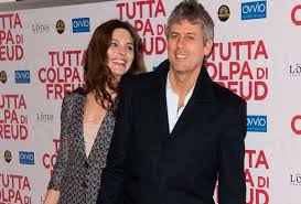 Vittoria puccini ha parlato poi della sua storia d'amore con fabrizio lucci, alla conduttrice ha detto di essere molto felice al suo fianco, ha parlato anche della possibilità di convolare a nozze in futuro. Ecco L Uomo Che Ha Restituito Il Sorriso A Vittoria Puccini Foto Dilei