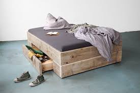 Hohes bett mit stauraum einzelbett mit stauraum horizon iii liveaboard katalog katalog weser report achim oyten verden vom 17 11 2019 by kps komfort plus höhe 54cm schubladenbett aus massivholz kopfteil nr 4b kiefer kernbuche wildeiche bett mit stauraum 180×200 selber bauen. Betten Upcycle Berlin