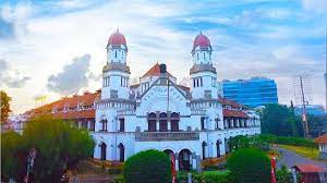 Baju/kaos dakwah kosmetik / sabun muka. Masih Angkerkah Lawang Sewu Sekarang