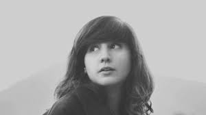 Joana Serrat, la primera española en participar en el Americana Fest de  Nashville