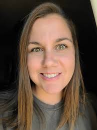 What colors of long lasting matte lip crayons should I order?