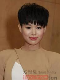According to report , the 35 years old actress myolie wu(胡杏兒) is finally able to find love. äººå¦»èƒ¡æå…'çš„çŸ­é«®é‚„æ˜¯è »æ™‚å°šçš„ è‰²å½©åœ°å¸¶