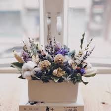 小陶盤課同學作品 6月份乾花課時間表 手綁乾花花束 上課日期 六月內週二至周日 任選 上課時間 1 3 30pm 4 6 30 二選一 內容 課內將由花藝師親身教授基本花材知識 綁花技巧 包 floral wreath flower gift flowers