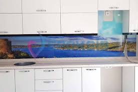 Dilerseniz kendi istediğiniz bir resmi de. Mutfak Tezgah Arasi 3d Cam Modern Tasarim Epoksis