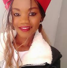 Show off your talent in the hair that keeps getting better and better just  like you! Darling Fluffy Kinky blends with your hair as time goes by,  giving you the confidence to