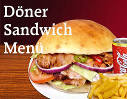 Mit hackfleisch, peperoni, zwiebeln und knoblauch. Dornbusch Kebap Haus