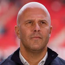 Arne Slot could force major Liverpool shake-up with contract impasse cause  for immediate action