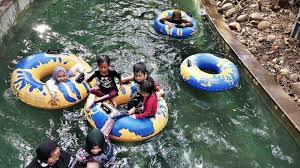 Aktifitas menarik foto by @sonmezinflatables Foto Asiknya Main Air Di Bugis Waterpark Tribun Timur