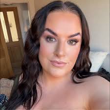 Hey, can anyone recommend someone to do false lashes, this weekend or  beginning of next week? Preferably in Kirkcaldy or nearby. Thanks