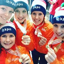 Rianne de vries, suzanne schulting, yara van kerkhof, lara van ruijven). Jorien Ter Mors Yara Van Kerkhof Lara Van Ruijven En Suzanne Schulting Pakken Goud Op De Relay Bij Het Ek Shorttrack Hoogtepunten