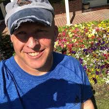 Glen Johnston's Instagram, Twitter & Facebook