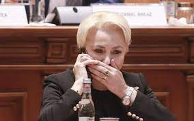 In ciuda acestui palmares, scriitorul nu este deloc genul acela care foloseste expresii sau analogii pretentioase doar. Viorica DÄƒncilÄƒ IÈ™i LanseazÄƒ O Carte Despre RelaÈ›ia Cu Dragnea È™i Mandatul De Premier
