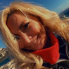 Nathalie BENOIT (BOEUF), 62 ans (PARIS, MEHUN SUR YEVRE)