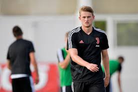 Fitness coach (first team) £5k : The Daily Bee August 29th 2019 Bvb Tried To Sign De Ligt Hummels Role Possibly Irritated Akanji And Champions League Playoffs Fear The Wall