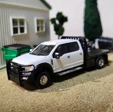 Here is a very clean 1/64 Tahoe build by Tom Vela