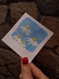 Ai putea desena un martisor in forma de inima care se deschide din care ies floti si simboluri ale primaverii. Desene In Creion Home Facebook
