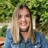 Danielle Masters's Instagram, Twitter & Facebook