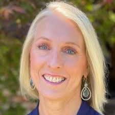 Wendy Nagle's Instagram, Twitter & Facebook