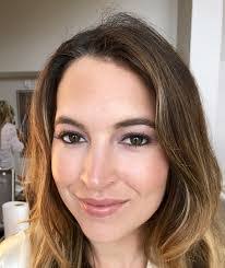 Amanda Bowen's Instagram, Twitter & Facebook