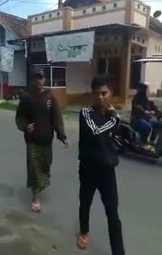 Berawal Dari Cerita Bonekmania Minta Nasi Segoelekchallenge Akhirnya Viral Di Twitter Dan Youtube Malangtimes