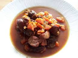 Couvrez et enfournez à couvert pour 35 min. Les Meilleures Recettes De Saute De Porc Et Pruneaux