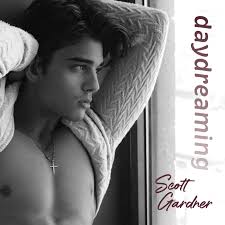 Scott Gardner's Instagram, Twitter & Facebook