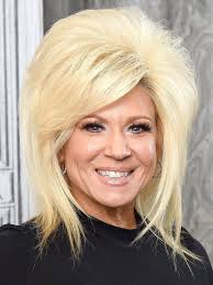 Watch Theresa Caputo: Raising Spirits