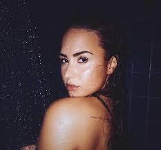 Pin By Kaitlyn O Hara On Poses In 2020 Demi Lovato Pictures Demi Lovato Lovato