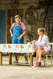 Da personerne er helt realistisk, og de er ikke klicheagtige på nogen måde og man kunne forvente intet mindre fra skuespillerne og man ikke bliver skuffet. Les Bodins Site Officiel Un Gout De Terroir