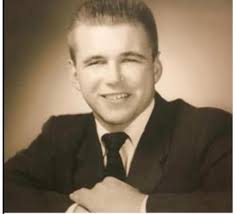 Rae Baldwin's Instagram, Twitter & Facebook