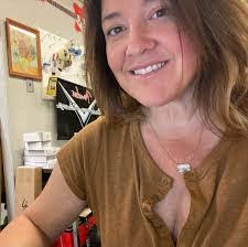 Jessica Spires's Instagram, Twitter & Facebook