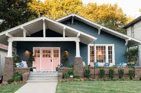 There are two main types of exterior paint: 5 Easy Tips For Choosing Your Exterior Paint Palette