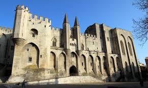 Le Palais Des Papes Monument Phare De Notre Ville Avignon Construit Au Moyen Age Vous Y Retrouverez Son Histoire Ainsi Q Provence Photo Barcelona Cathedral