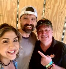 VIDEO: Watch Walker Hayes Teach Joe Kelly Fancy Like Dance